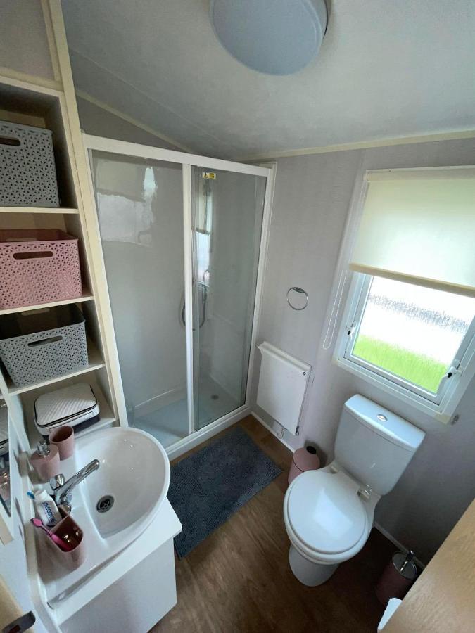 Robin Hood North Wales Free Wi-fi And Smart Tvs Passes Not Included